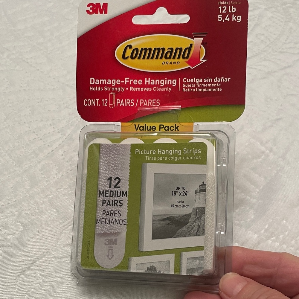 NWT 3M Command Picture Hanging Strips Set of 12 Damage Free Hanging